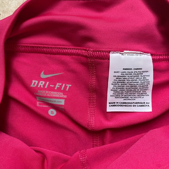 Size Small Nike Tennis Skirt - Picture 3 of 4